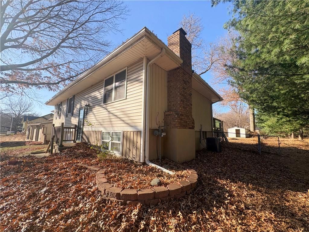 Photo of 19608 E 30th Street S, Independence, MO 64057 (MLS # 2592223)