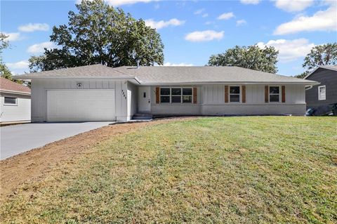 7307 Ash Avenue Raytown MO 64133