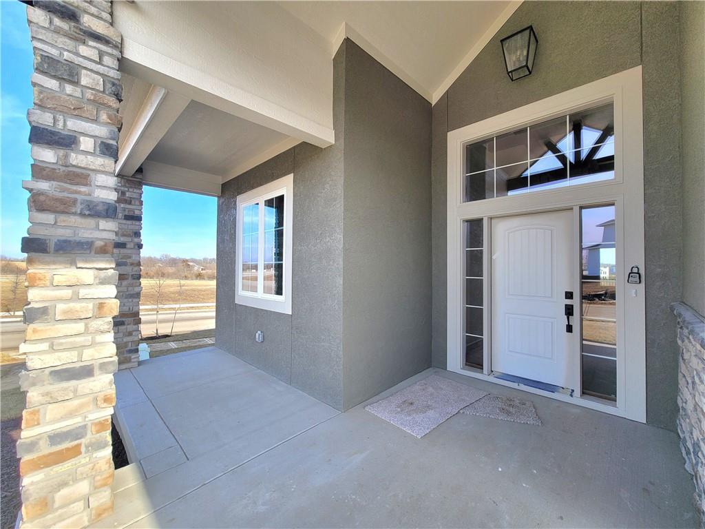 18221 Oakmont Street