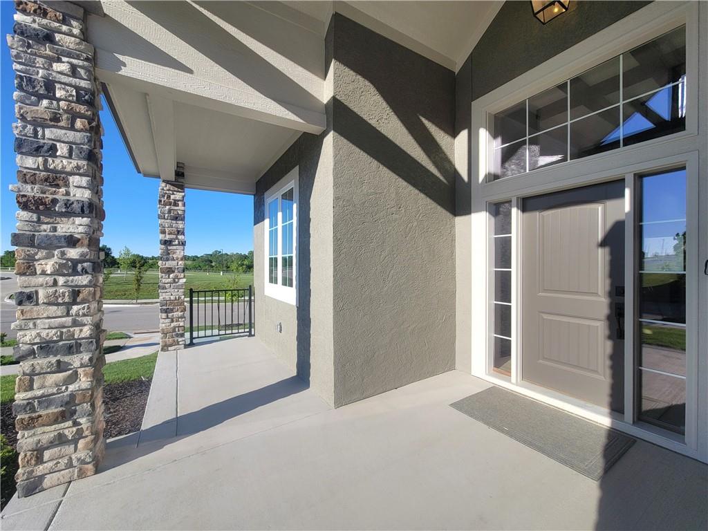18221 Oakmont Street