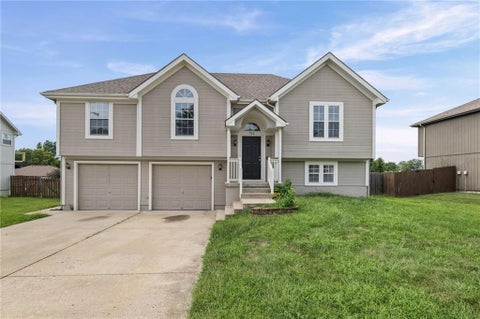 712 S Sunset Lane, Raymore, MO 64083 - MLS#: 2633815