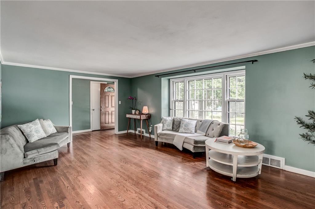2821 W 73rd Street