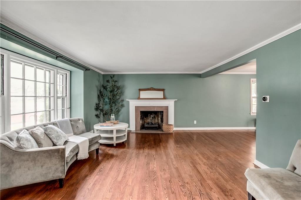 2821 W 73rd Street