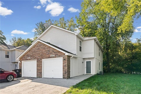 Photo of 18501 E 3rd Street Court N, Independence, MO 64056 (MLS # 2646849)