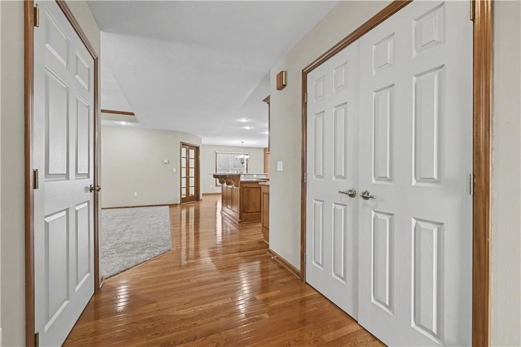 Photo of 15402 S Hillside Street, Olathe, KS 66062 (MLS # 2598510)