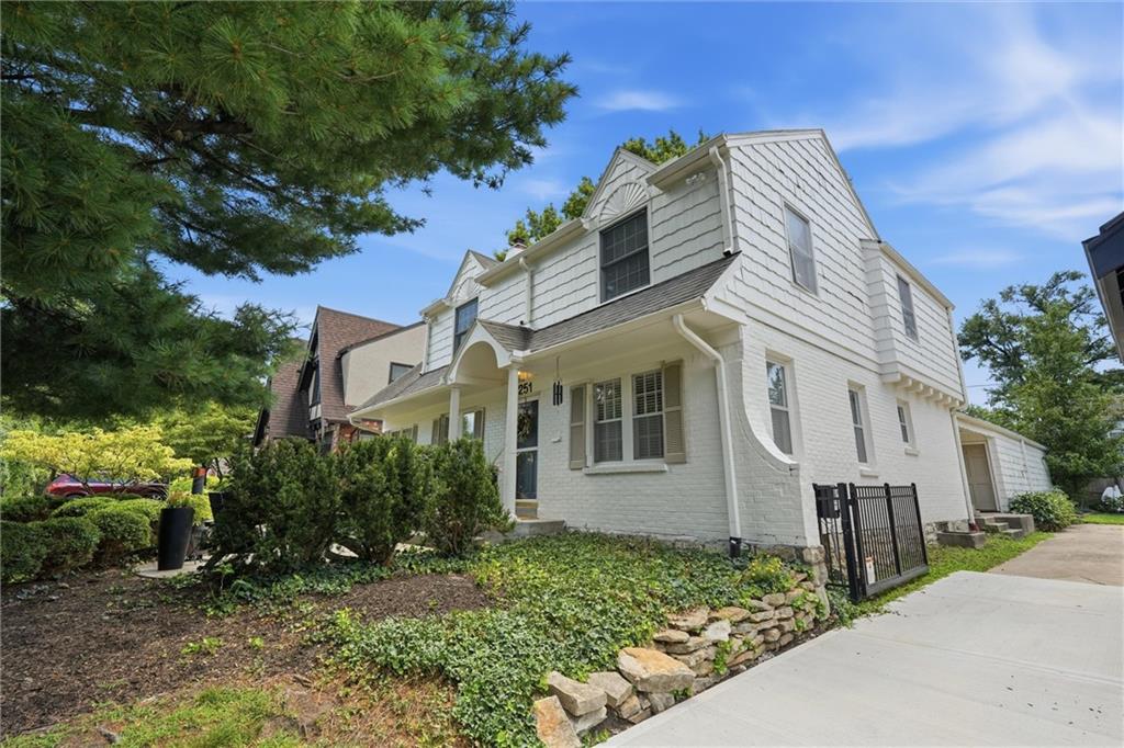 1251 W 71st Terrace