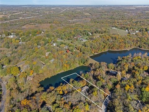 7610 NW East Forest Lakes Drive Kansas City MO 64152