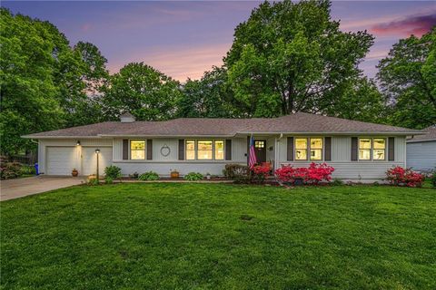 3921 W 97th Street, Overland Park, KS 66207 - #: 2548065