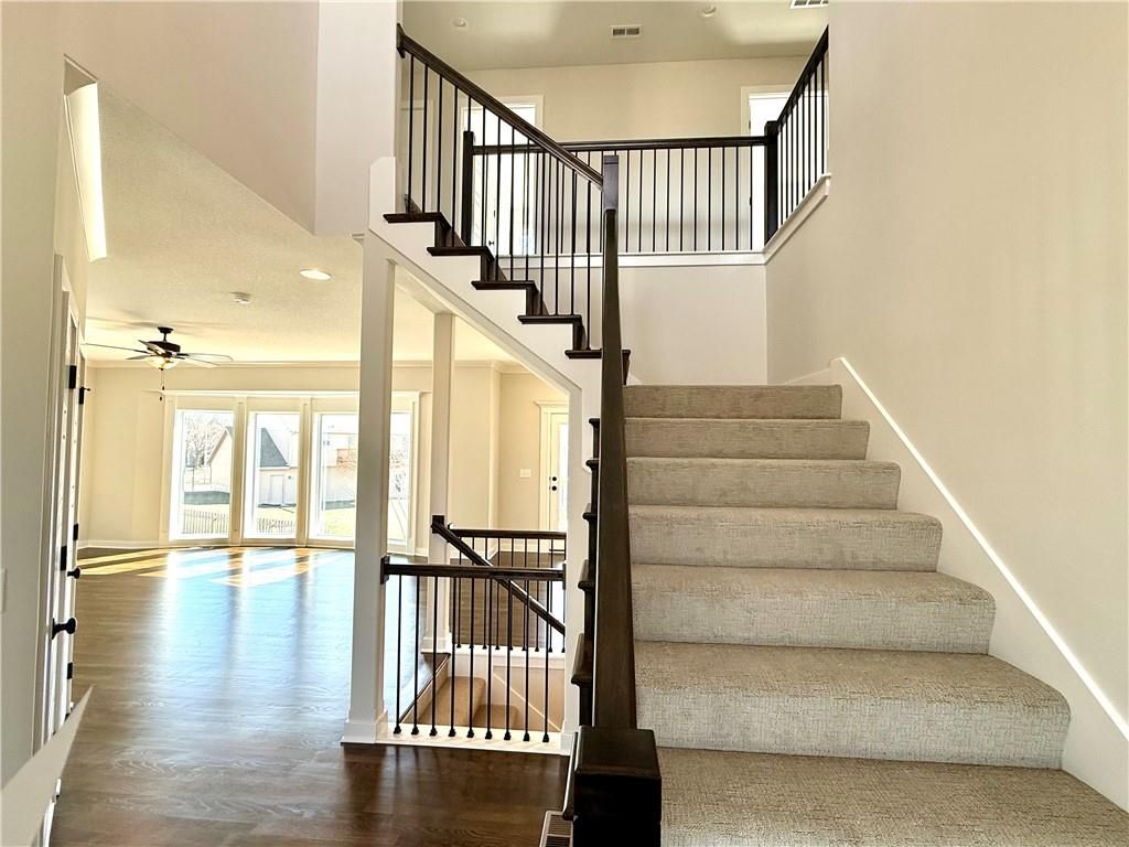 Photo of 11821 N Wheeling Avenue, Kansas City, MO 64156 (MLS # 2608117)