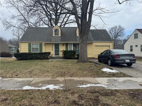 7412 Village Drive Prairie Village KS 66208