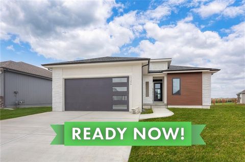 Photo of 17356 S Kaw Street, Olathe, KS 66062 (MLS # 2594717)