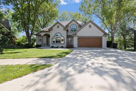 813 Cottonwood Place Liberty MO 64068