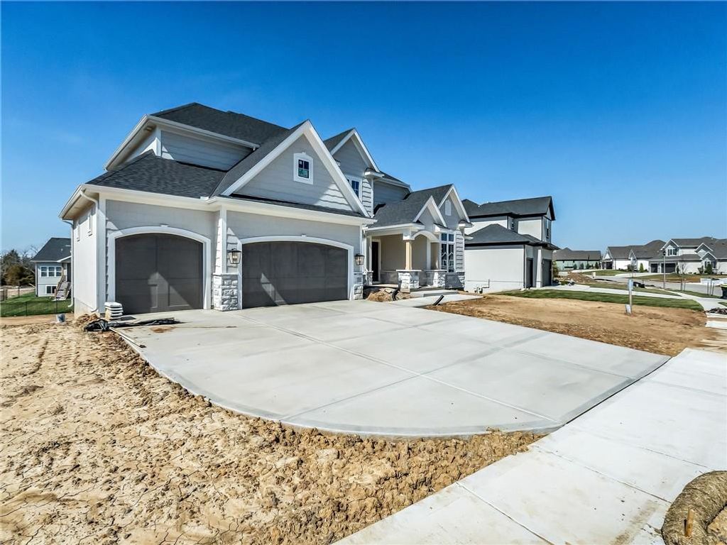 Photo of 16924 Futura Street, Overland Park, KS 66085 (MLS # 2618851)