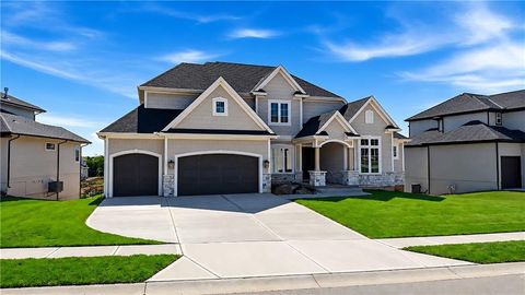 Photo of 16924 Futura Street, Overland Park, KS 66085 (MLS # 2618851)