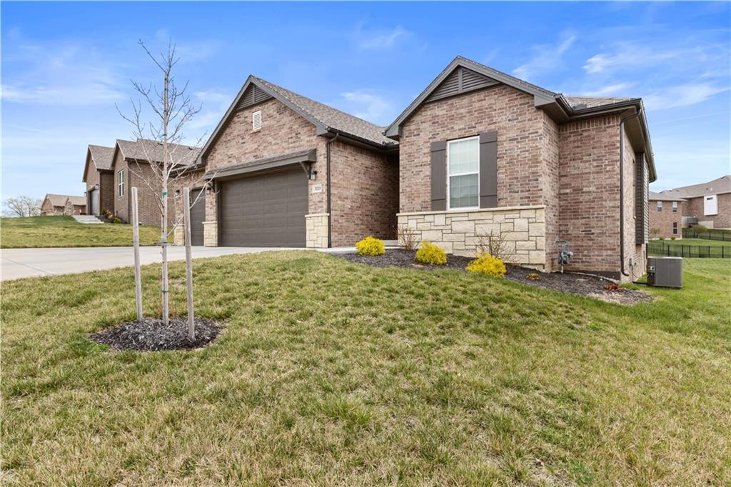 3225 N 109th Place