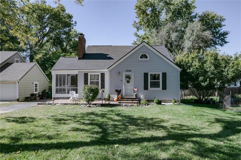 Photo of 4728 Catalina Street, Roeland Park, KS 66205 (MLS # 2648551)