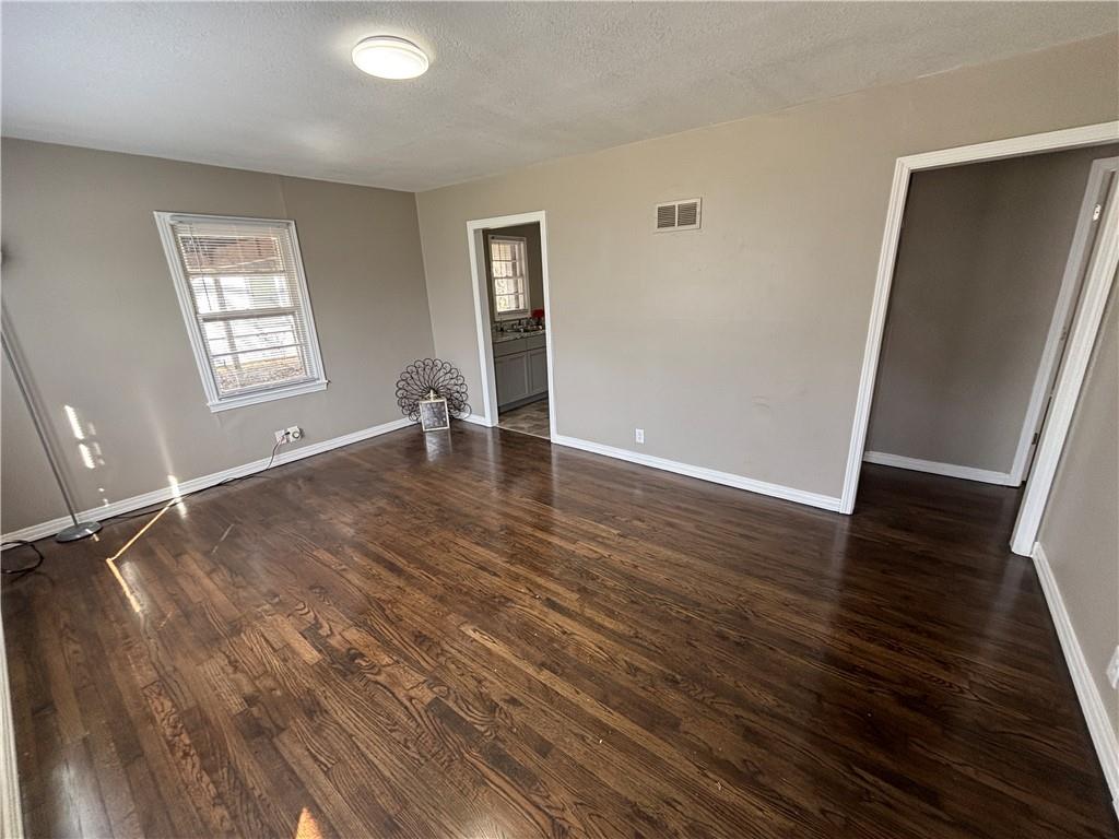 2005 S Northern Boulevard