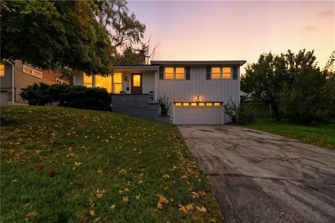 Photo of 5703 W 50th Terrace, Mission, KS 66202 (MLS # 2584739)