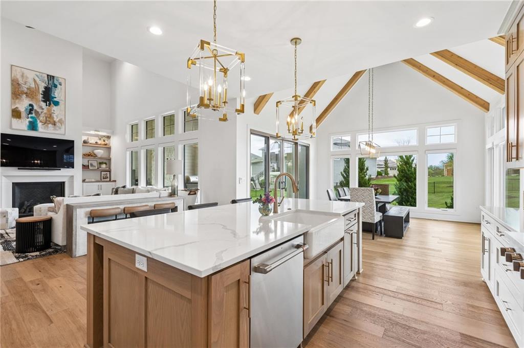 Overland Park, Kansas, 66221, United States, 4 Bedrooms Bedrooms, ,5 BathroomsBathrooms,Residential,Active,2043124