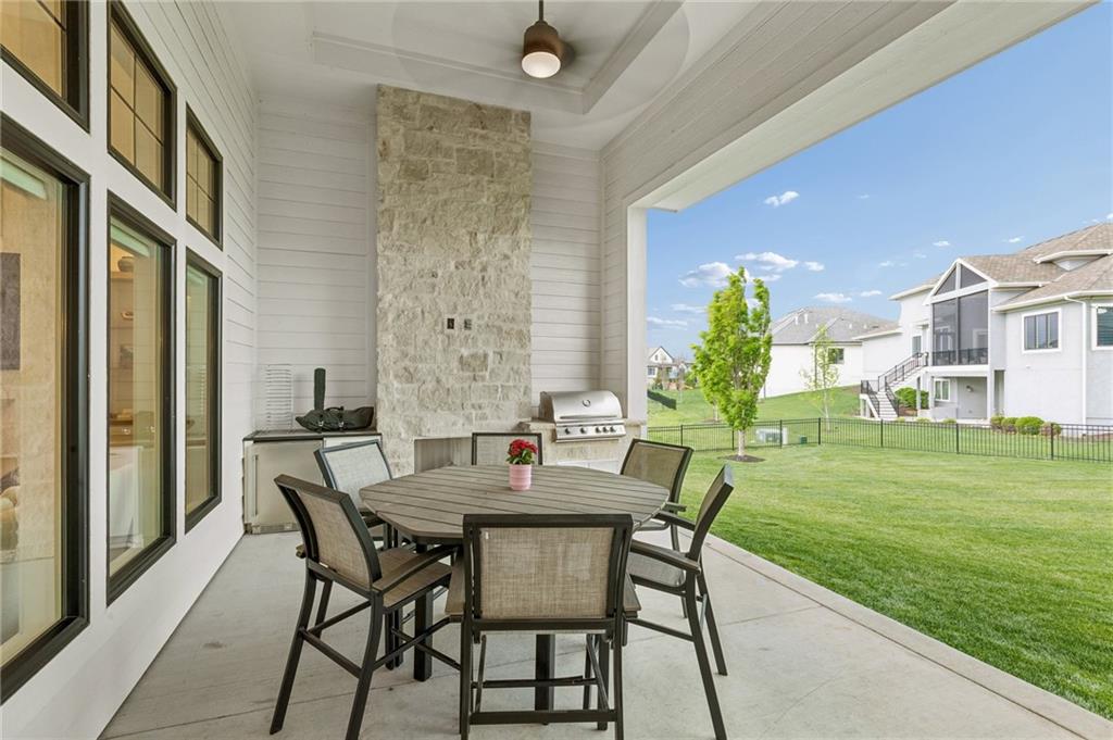Overland Park, Kansas, 66221, United States, 4 Bedrooms Bedrooms, ,5 BathroomsBathrooms,Residential,Active,2043124