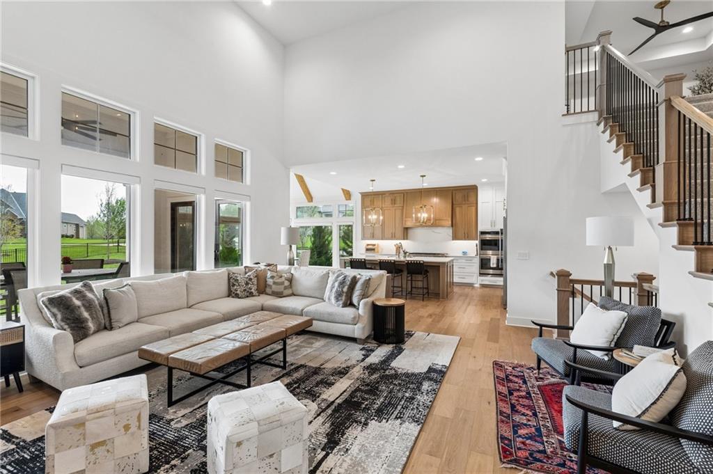 Overland Park, Kansas, 66221, United States, 4 Bedrooms Bedrooms, ,5 BathroomsBathrooms,Residential,Active,2043124