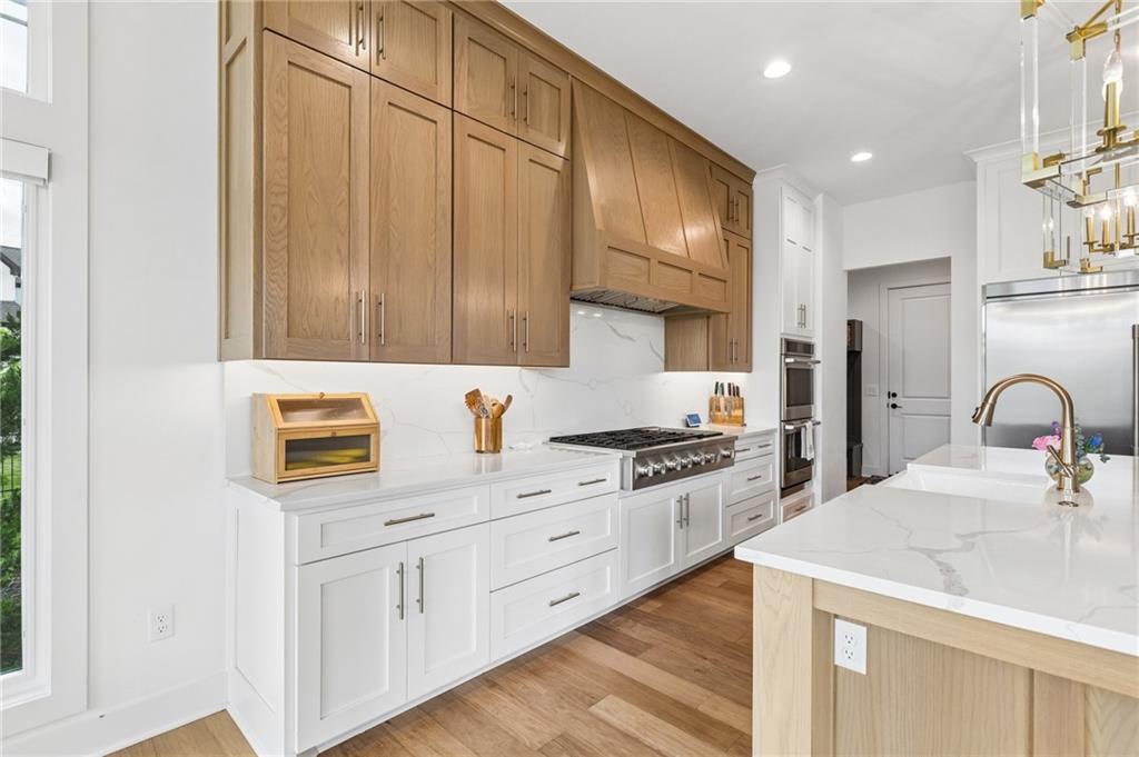 Overland Park, Kansas, 66221, United States, 4 Bedrooms Bedrooms, ,5 BathroomsBathrooms,Residential,Active,2043124