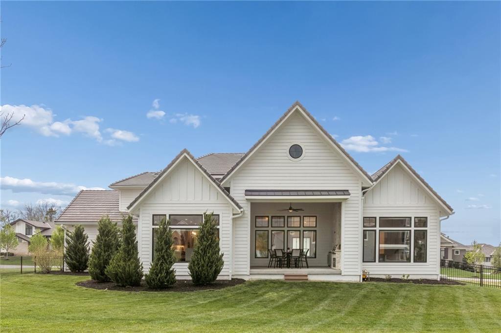 Overland Park, Kansas, 66221, United States, 4 Bedrooms Bedrooms, ,5 BathroomsBathrooms,Residential,Active,2043124