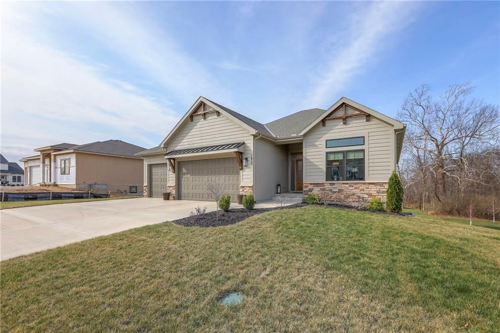 Photo of 1820 Homestead Drive, Liberty, MO 64068 (MLS # 2608403)