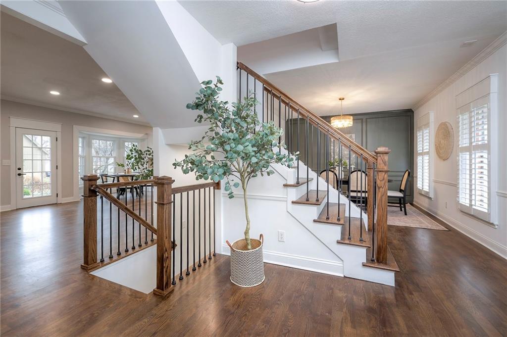 12113 Cherokee Street