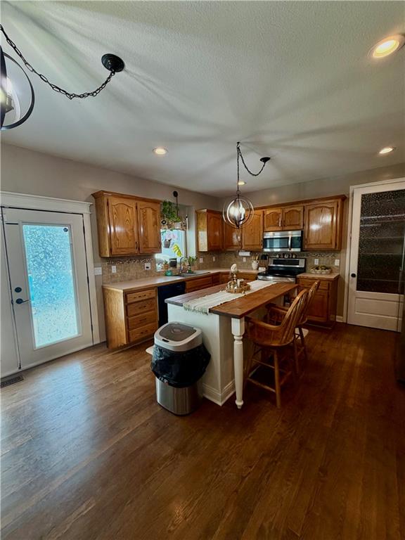 1437 Coventry Lane