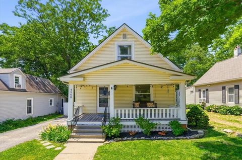 Photo of 4508 Cambridge Street, Kansas City, KS 66103 (MLS # 2619971)