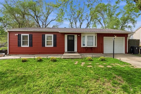 Photo of 838 N 83rd Terrace, Kansas City, KS 66112 (MLS # 2597000)