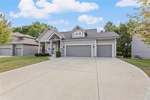 5221 Meadow View Drive, Shawnee, KS 66226 - #: 2577722