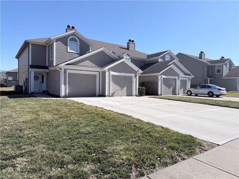 5707 NW Sunrise Meadow Circle Lee's Summit MO 64064