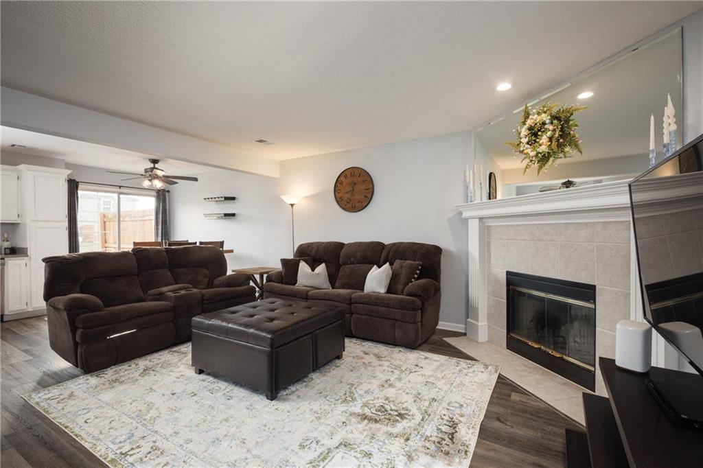 5707 NW Sunrise Meadow Circle