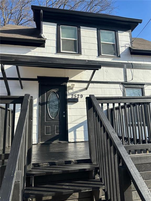 2529 Poplar Avenue