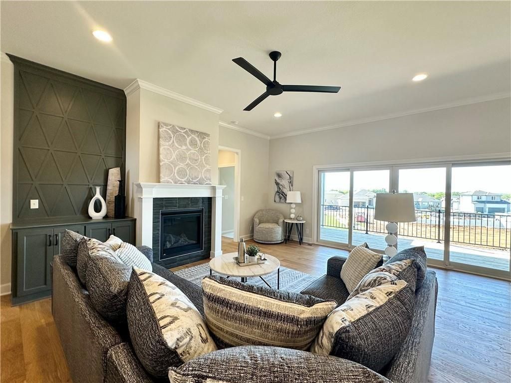 Photo of 2762 SW 11th Terrace, Lees Summit, MO 64081 (MLS # 2592541)