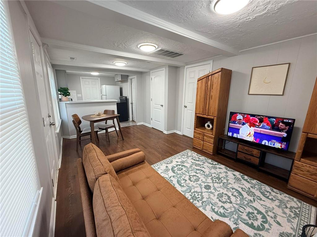 4910 Blue Lane