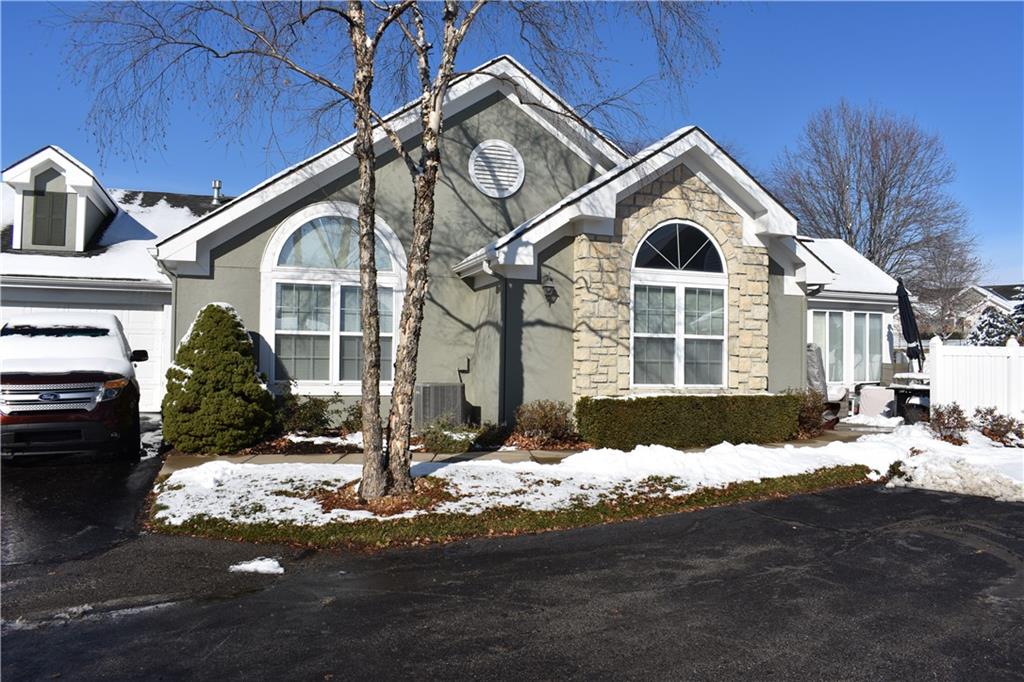 7135 Meadow View Street