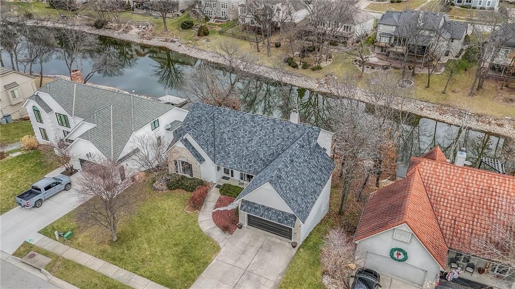 Photo of 416 NE Brockton Drive, Lees Summit, MO 64064 (MLS # 2588442)