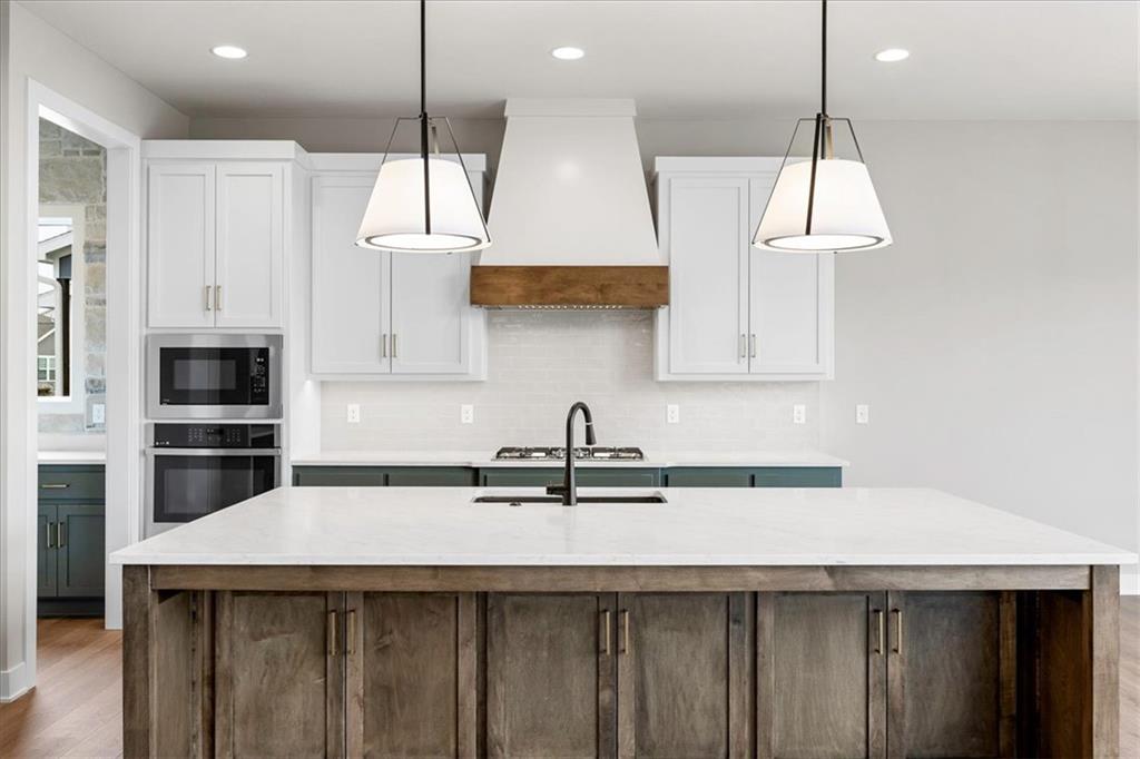 1605 SW Arbor Park Drive