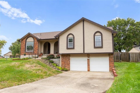 Photo of 2840 S 54th Terrace, Kansas City, KS 66106 (MLS # 2647353)