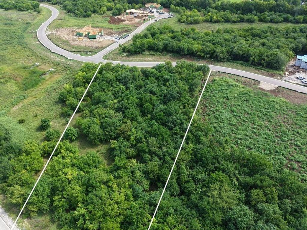 Photo of 17420 Galloway Drive, Stilwell, KS 66085 (MLS # 2567833)