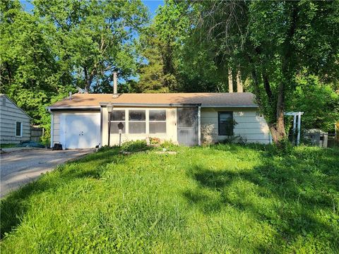 Photo of 1547 N 60th Street, Kansas City, KS 66102 (MLS # 2620654)