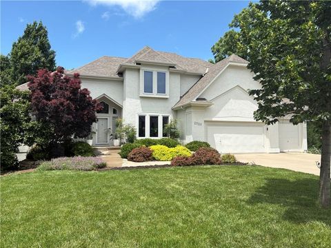Photo of 2520 SW Winterbond Circle, Lees Summit, MO 64081 (MLS # 2625585)