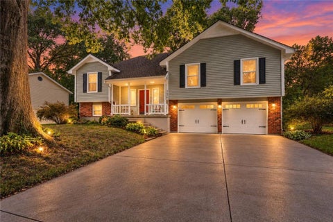 Photo of 2830 Sweet Briar Drive, Independence, MO 64057 (MLS # 2642354)