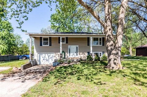 Photo of 305 North Street, Windsor, MO 65360 (MLS # 2615416)