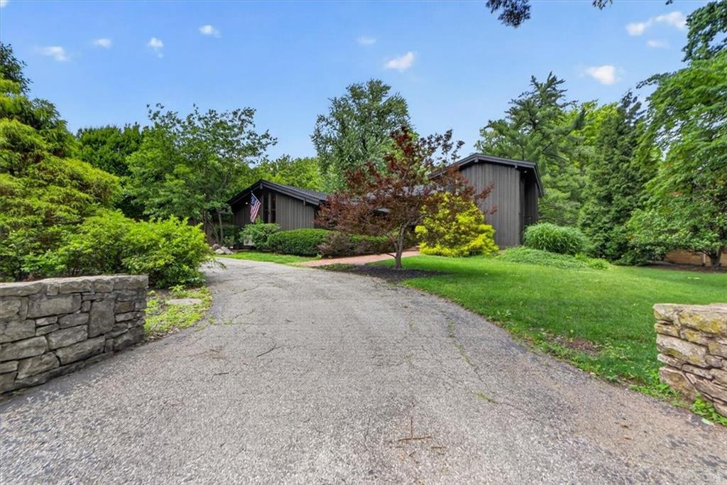 1024 Huntington Road