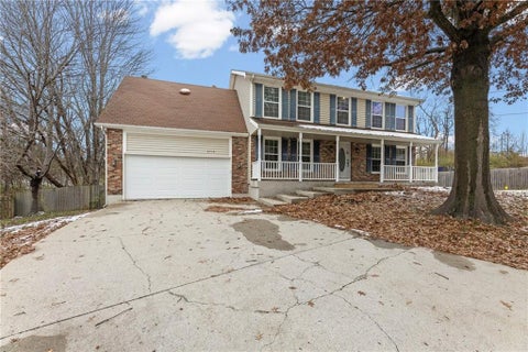 3715 SW Kimstin Circle, Blue Springs, MO 64015 - #: 2623223