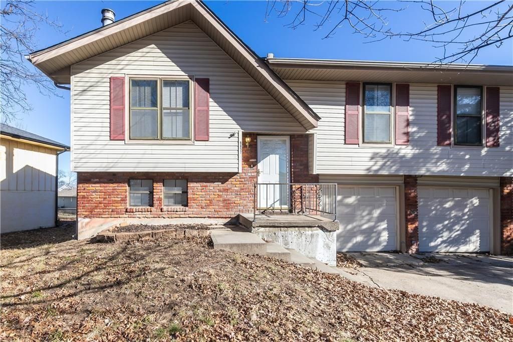 Photo of 9857 N Cherry Street, Kansas City, MO 64155 (MLS # 2607785)
